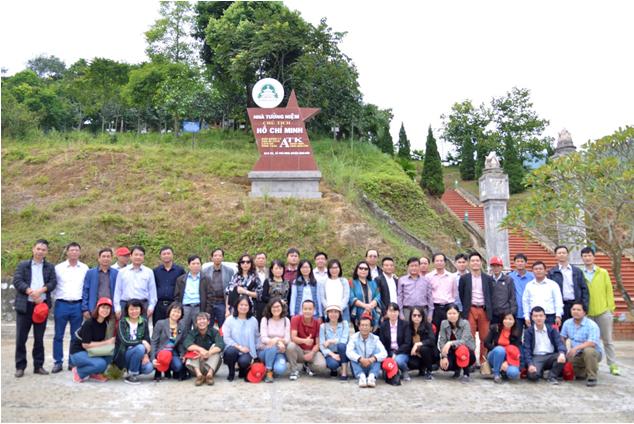 Đảng bộ Viện Khoa học và Kỹ thuật hạt nhân tổ chức sinh hoạt ngoại khóa tại An toàn khu Định Hóa và Khu di tích lịch sử Tân Trào